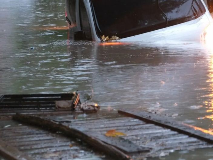 बाढीमा परी टर्कीमा २७ को मृत्यु 